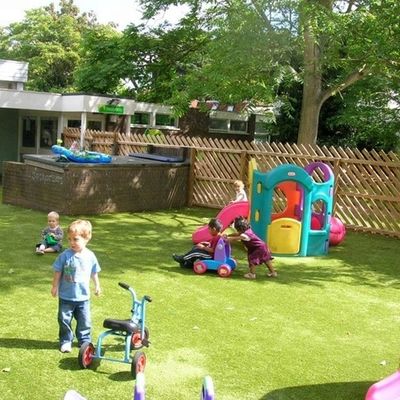 25mm Pile Height 3/8 Inch Gauge Artificial Grass Lawn Perfect for Children Playground